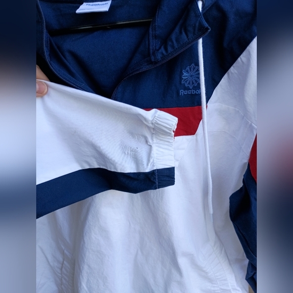 Reebok Men's White, Red, and Blue Rain Jacket_ Large - Picture 6 of 10